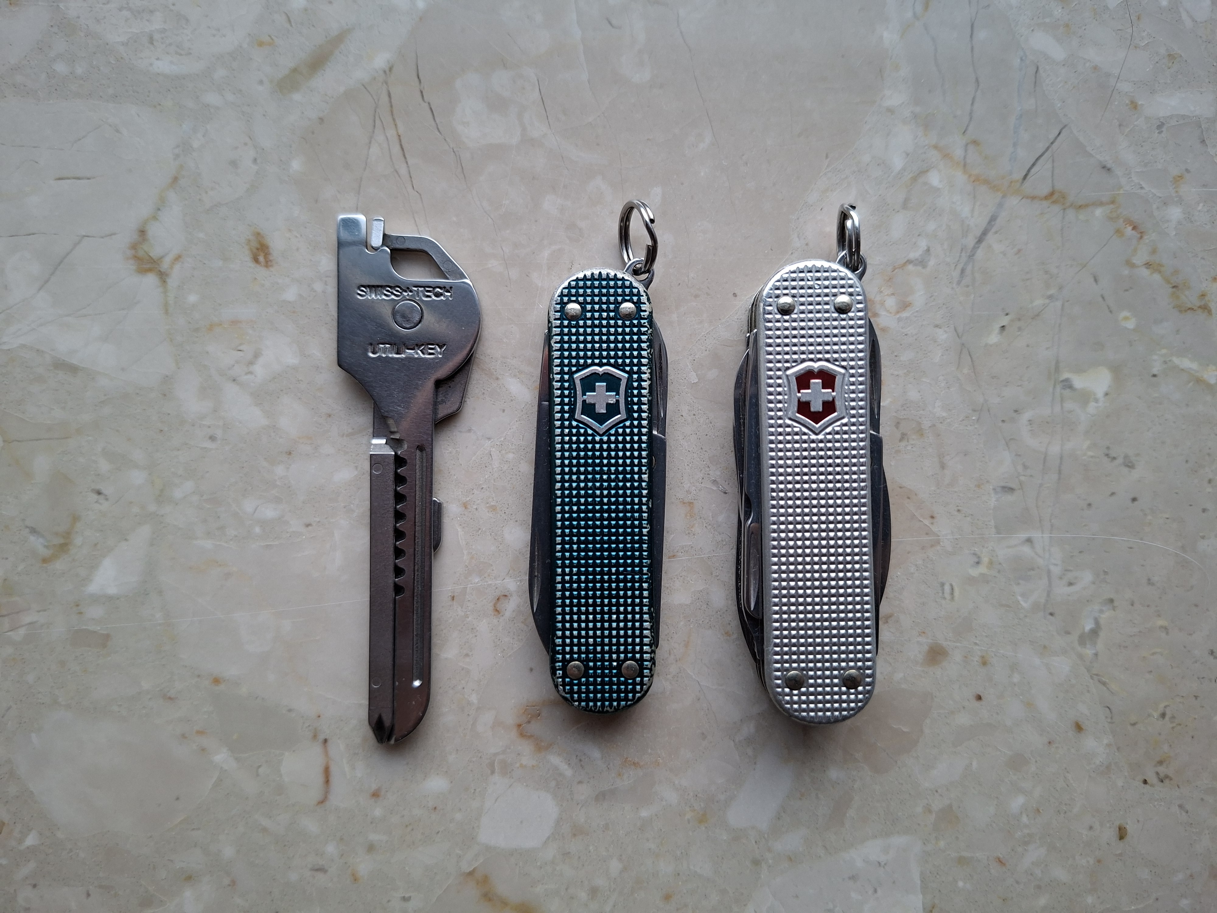 Featured image for Mini EDC Non-Locking Knives: UtiliKey, Classic SD & Mini Champ